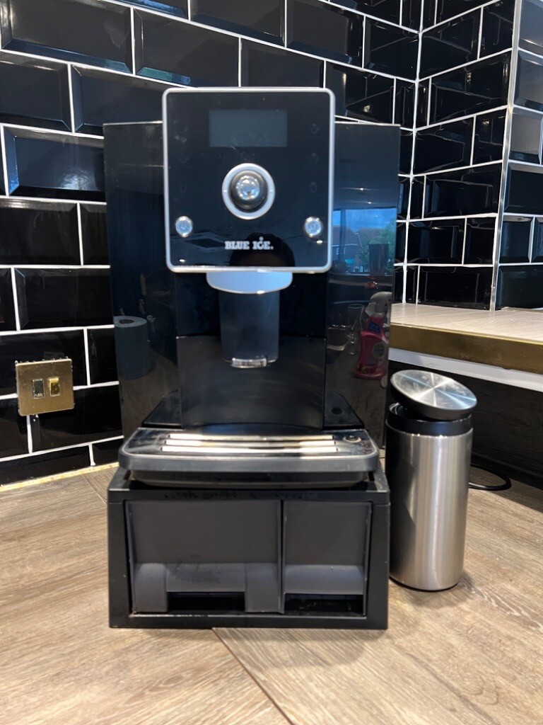 Commercial Bean to Cup Coffee Machine 